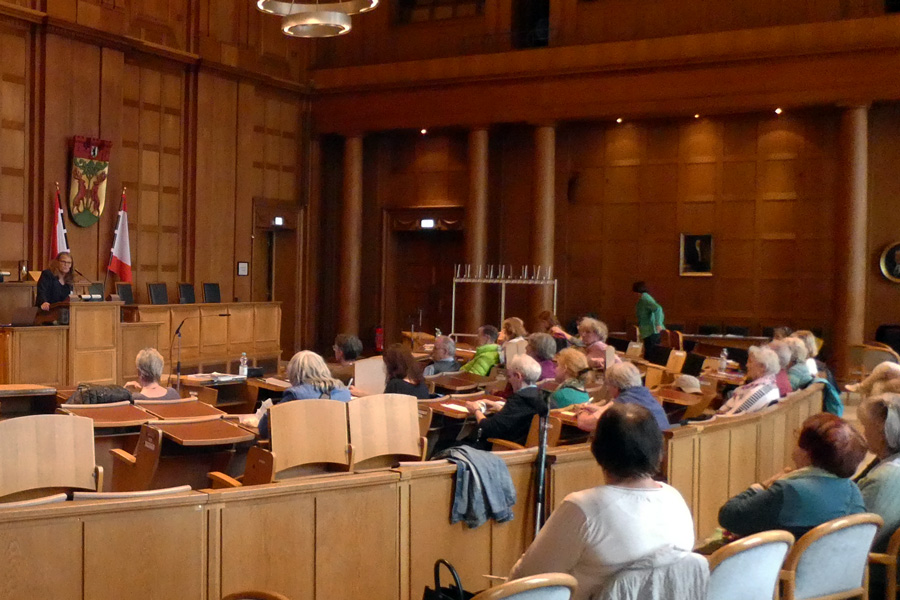 Seniorenvertretung Tempelhof-Schöneberg Gutes Leben im Alter BVV-Saal